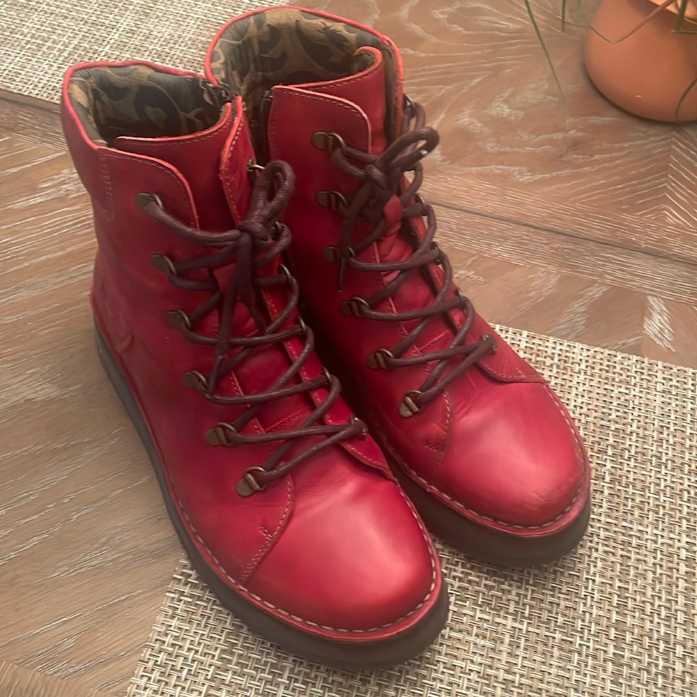 London Fly red boots